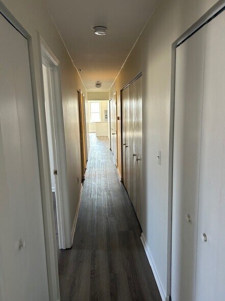 Building Photo - 1404 E Baltimore St