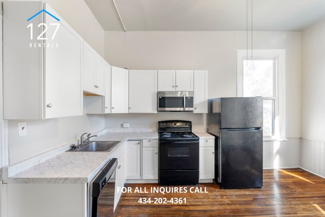 Building Photo - Modern Comfort Meets Prime Convenience - 3BR/2BA in Lynchburg!