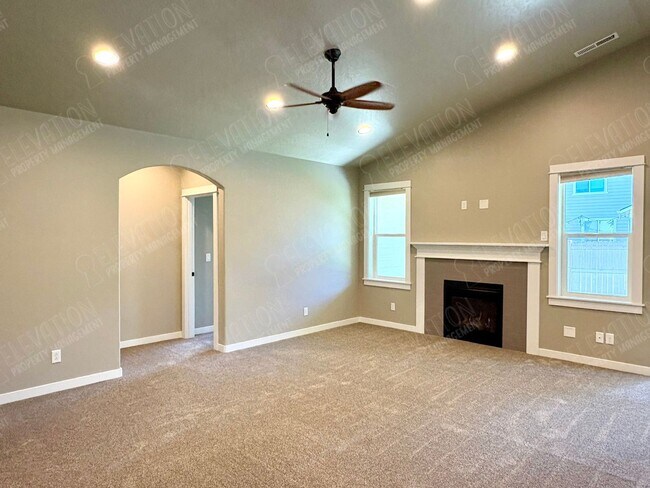 Building Photo - 60868 SE Sweet Pea Dr