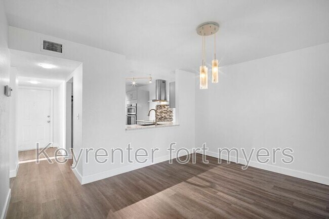 Building Photo - 15456 Admiralty Cir