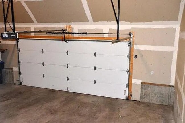 Building Photo - 701 N Florence St