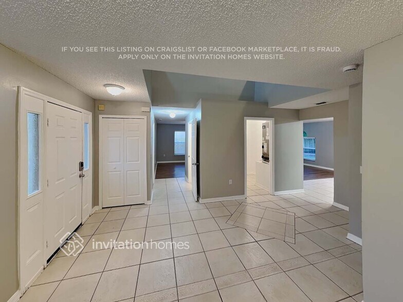 Building Photo - 2073 Hillview Cir