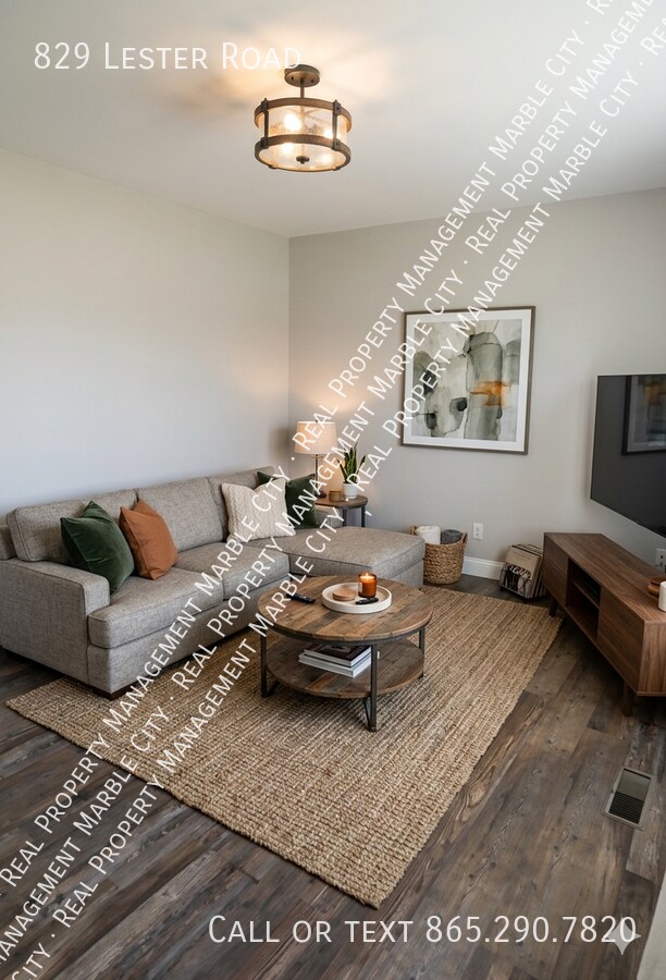 Building Photo - 829 Lester Rd