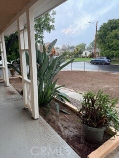 Building Photo - 902 E Francis Ave