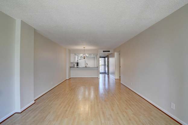 Building Photo - 14 Royal Palm Way
