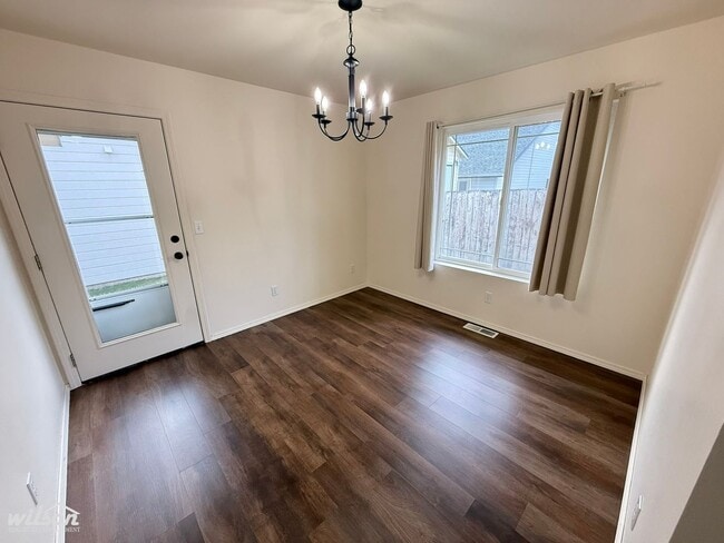 Building Photo - West Valley Rental – 2 Bed, 2 Bath, Large Living Area