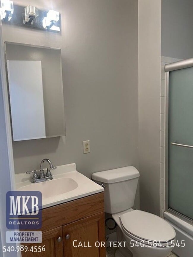 Building Photo - 1520 Longview Ave