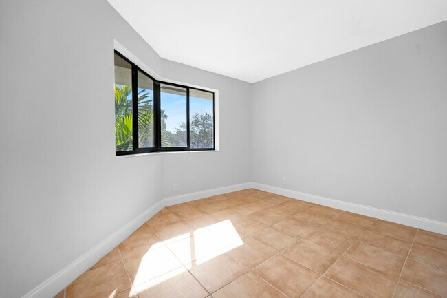 Building Photo - 1732 NW 81st Way