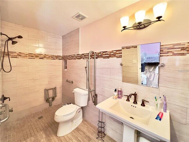 Building Photo - 3900 Reaves Rd