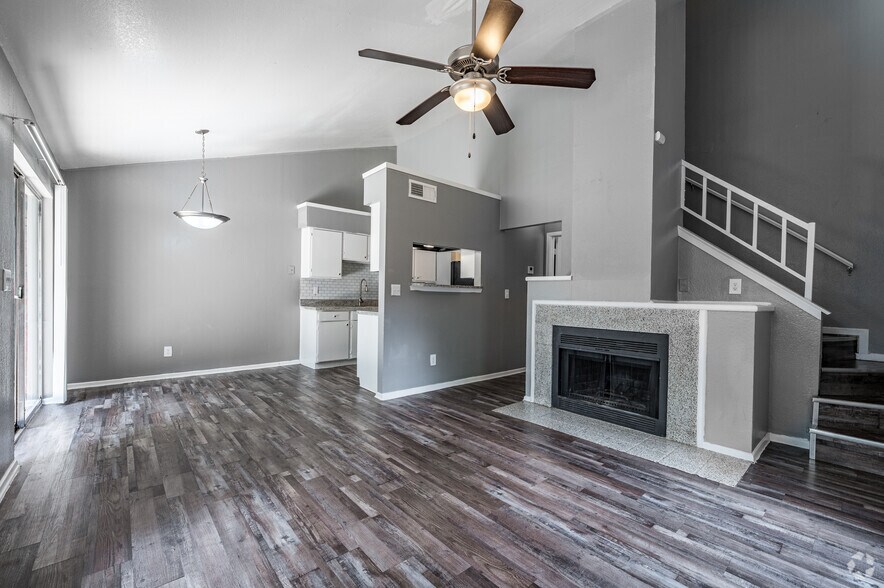 Primary Photo - Parkside Townhomes