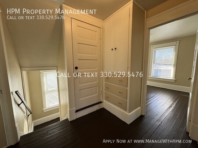 Building Photo - 1215 21st St NW