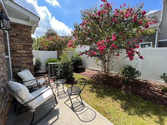 Building Photo - Exceptional 4BD, 2.5BA Cary Townhome with 2-Car Garage, Bonus 2nd Floor Living Space, and Private...