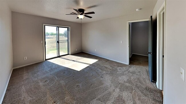 Building Photo - 1012 Dustin Dr