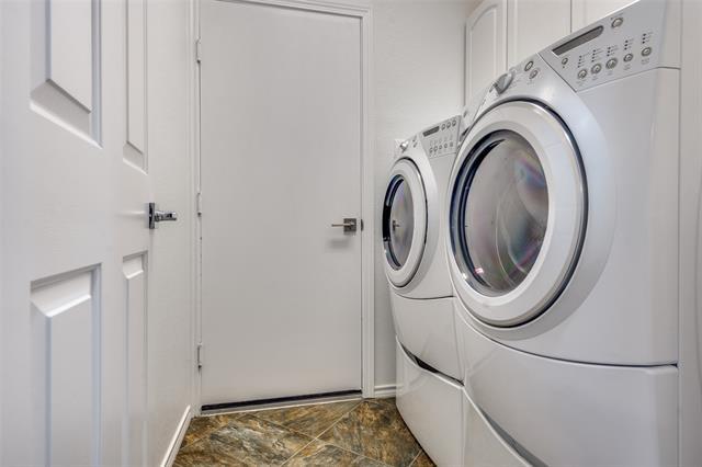 Building Photo - 2109 Winslow Dr