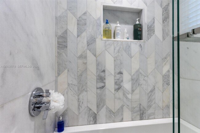 Building Photo - 482 NE 93rd St