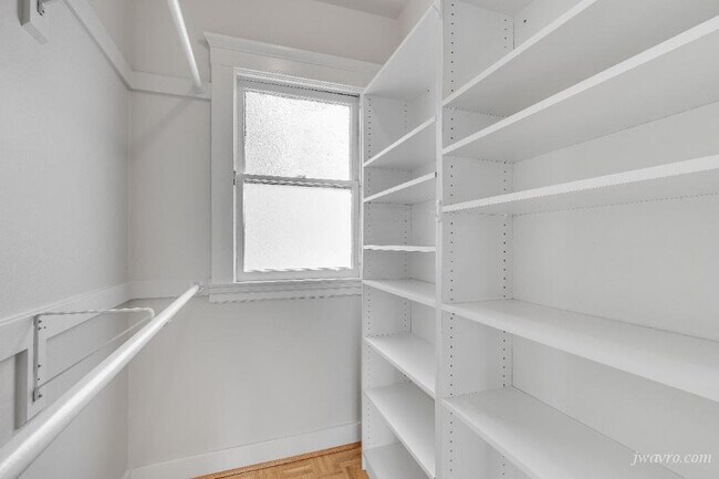 Building Photo - 1353 Filbert St