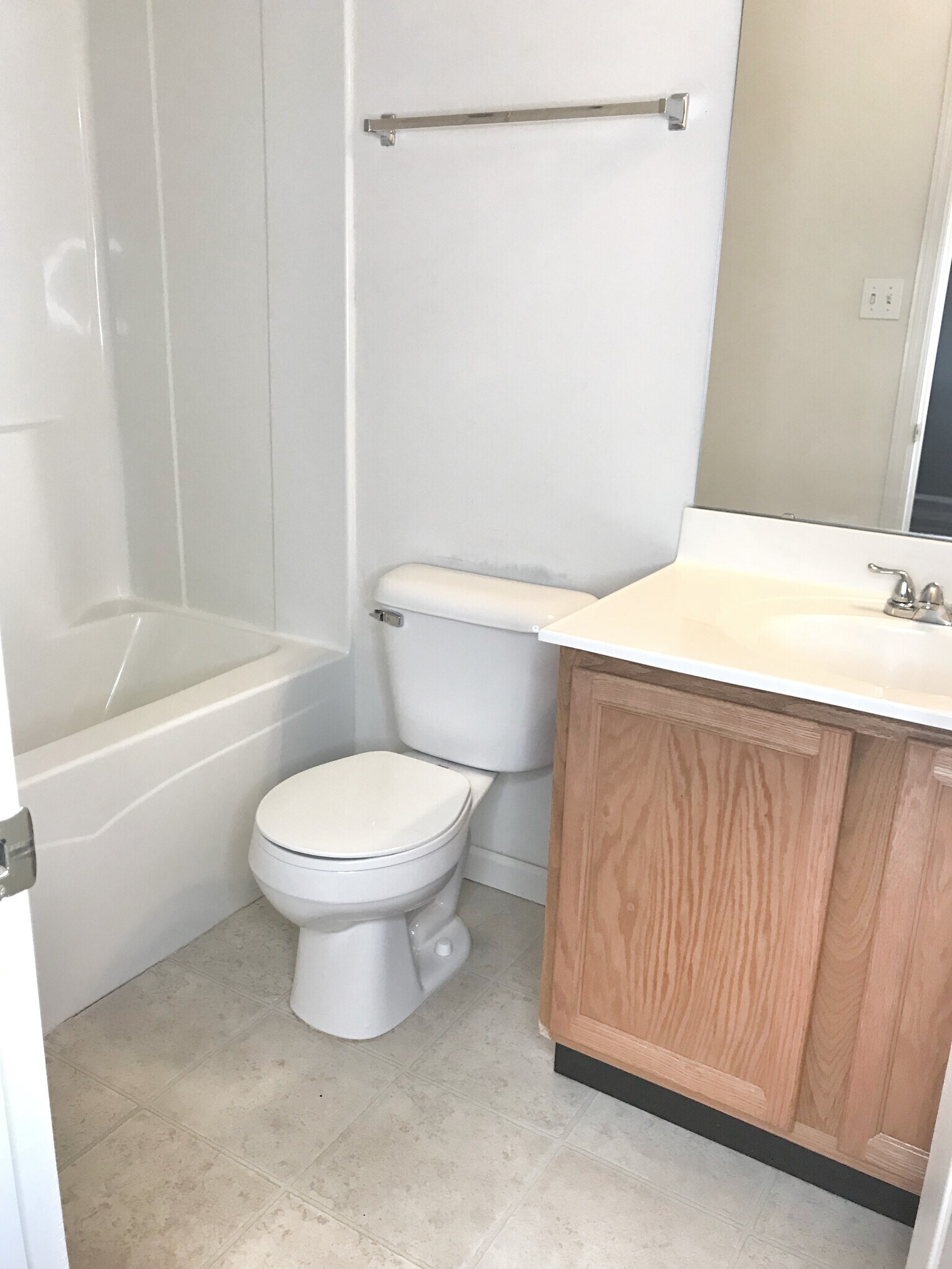 Building Photo - 3241 Domain St