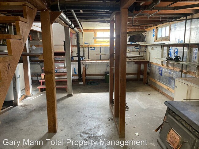 Building Photo - 4 br, 2 bath House - 50 Fir ST S