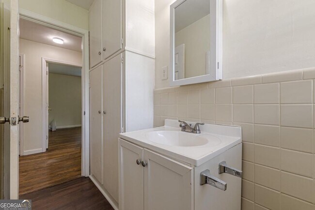 Building Photo - 2416 Timber Ridge Ct