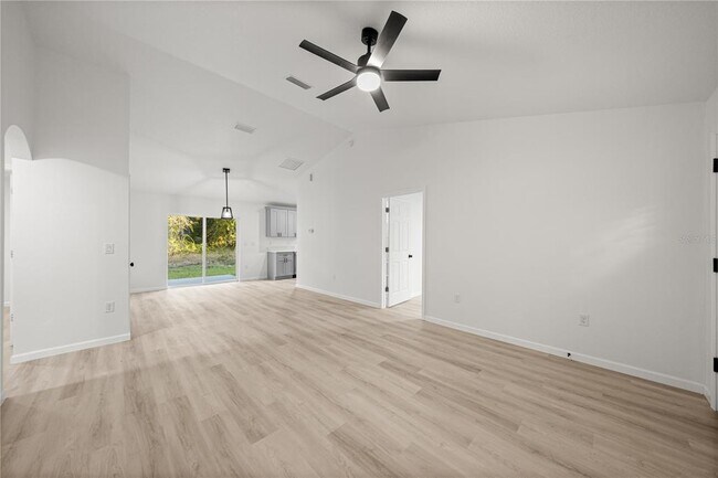 Building Photo - 6303 NW 65th St