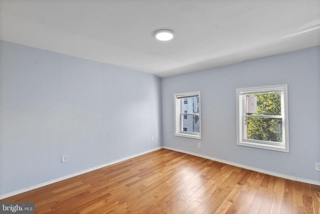 Building Photo - 1818 E Pratt St