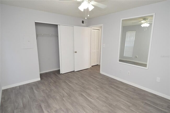 Building Photo - 8635 Mallard Reserve Dr