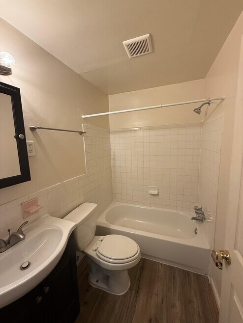 Building Photo - 7301 Calder Dr