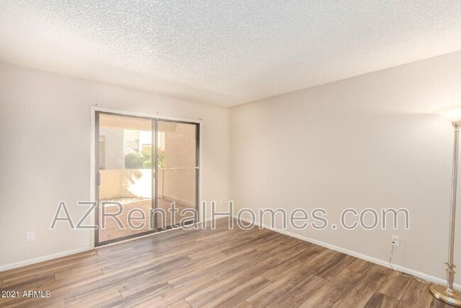 Building Photo - 746 E Morningside Dr