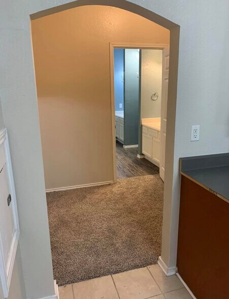 Building Photo - 6918 Heathers Way