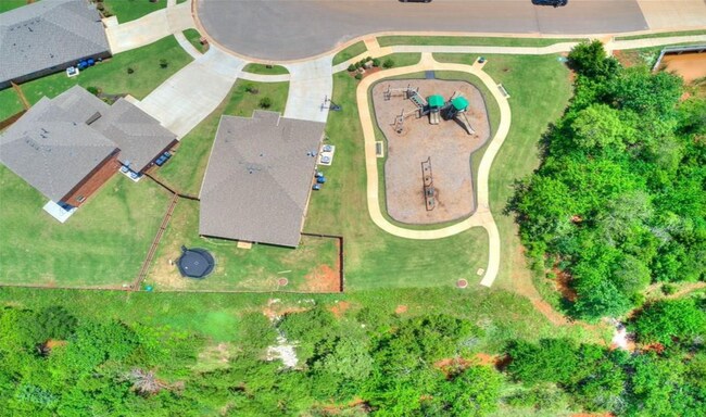Building Photo - 14833 Gravity Falls Ln