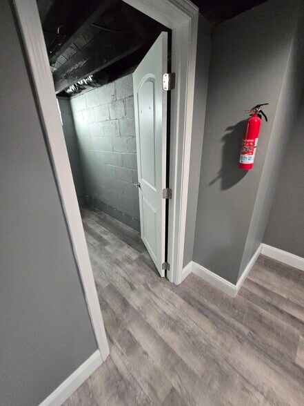 Building Photo - 1056 Geers Ave