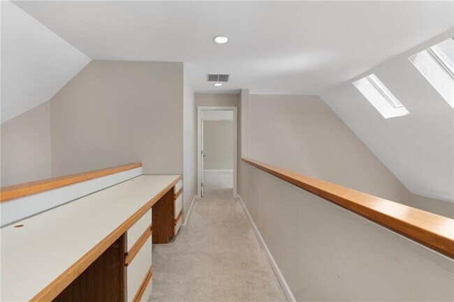 Building Photo - 110 Osprey Dr