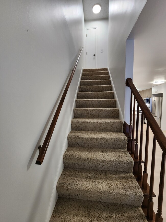 Building Photo - 5954 Village Dr