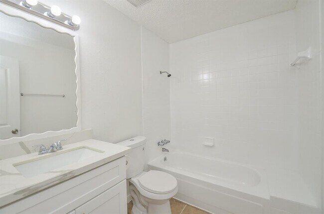 Building Photo - 10001 Westpark Dr
