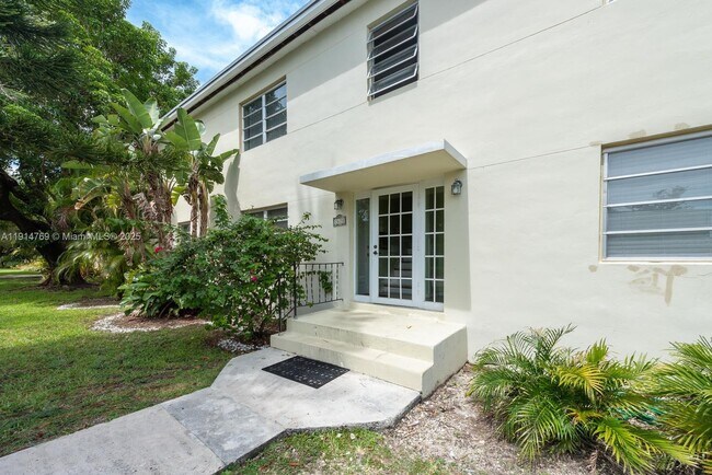 Building Photo - 7620 SW 55th Ave