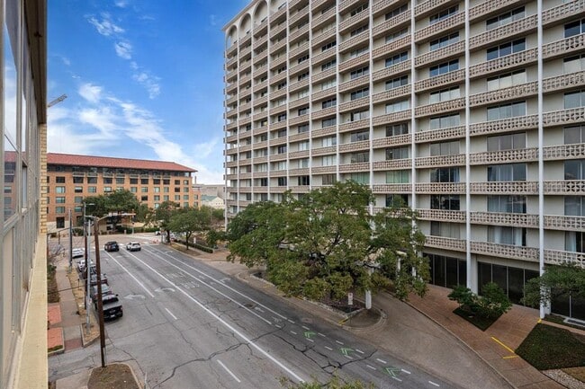 Building Photo - 1800 Lavaca St