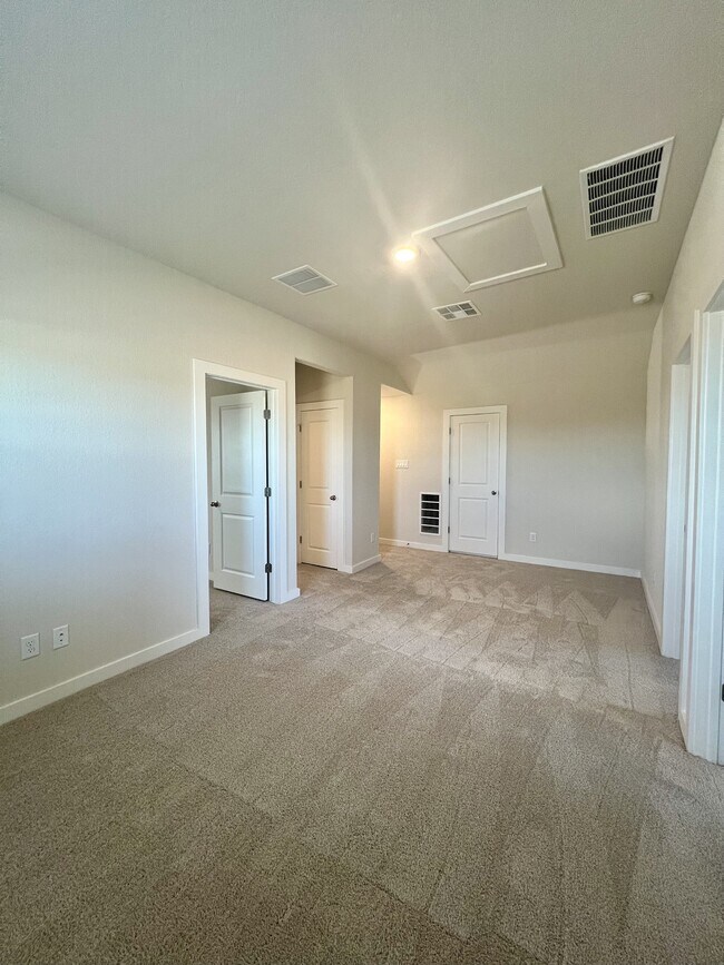 Building Photo - 14438 Inspiration Pt