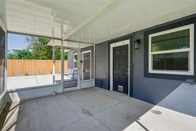 Building Photo - 311 W Lewis Ave