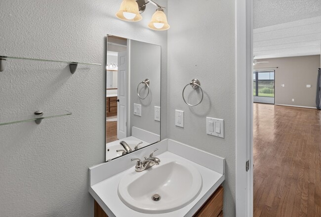 Building Photo - 29 Aledo Ct