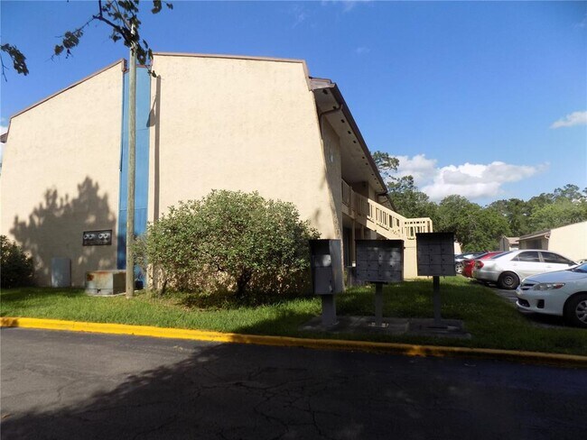 Building Photo - 2811 SW Archer Rd