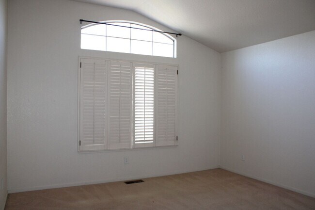 Building Photo - 293 Scotts Valley