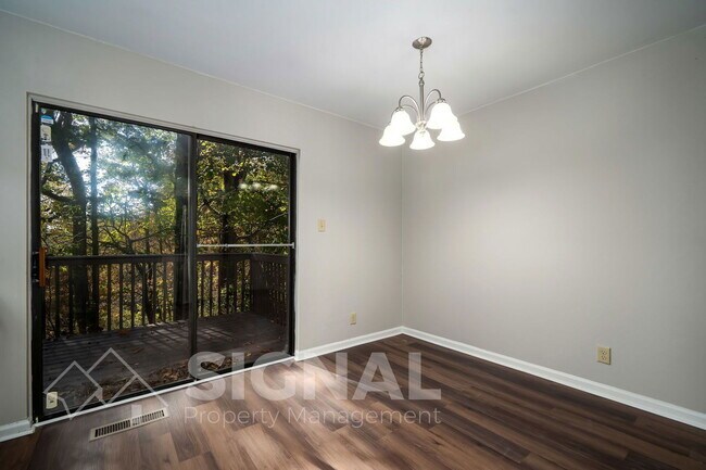 Building Photo - 93 Moonglow Dr