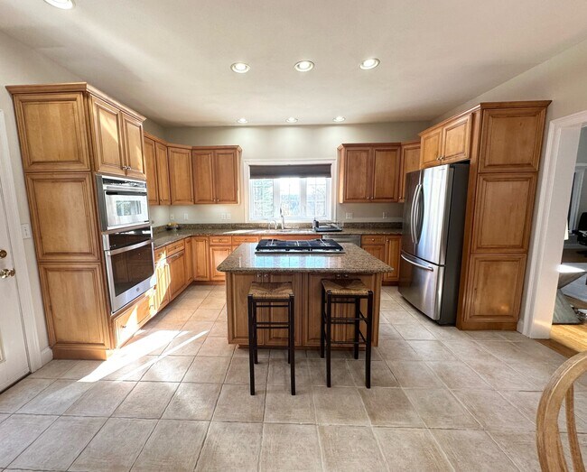 Building Photo - 17 Worthley Rd