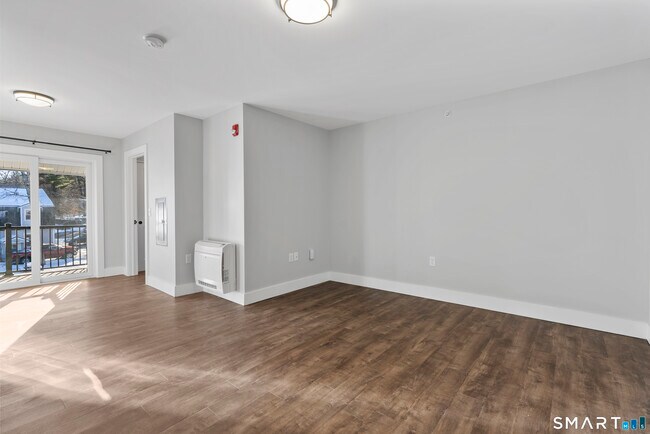 Building Photo - 969 Hopmeadow St