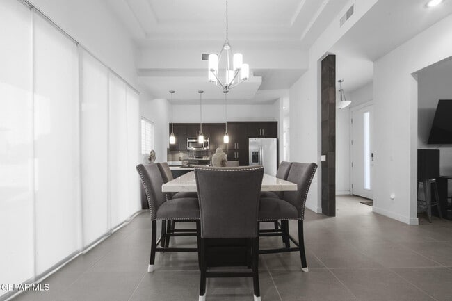 Building Photo - 5973 Cartagena Cir