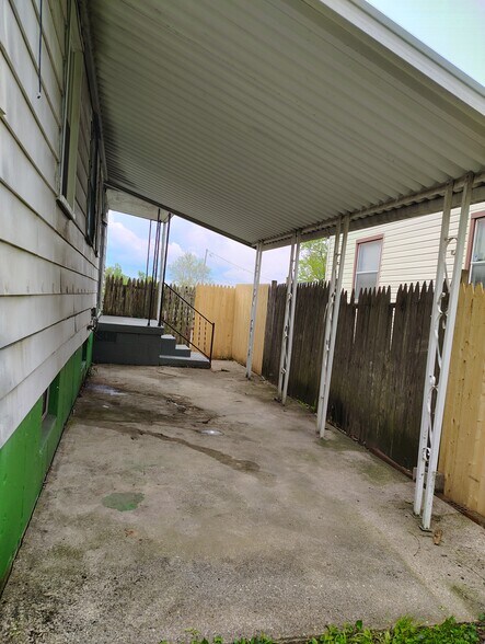 Building Photo - 4401 Queens Ave