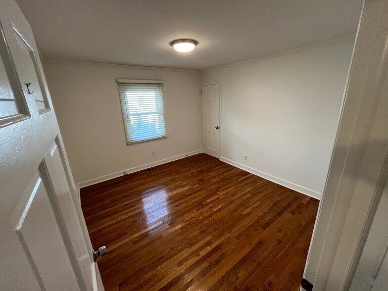 Building Photo - 4219 Water Oak Rd