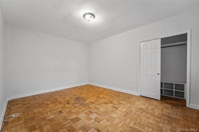 Building Photo - 140 E Hartsdale Ave