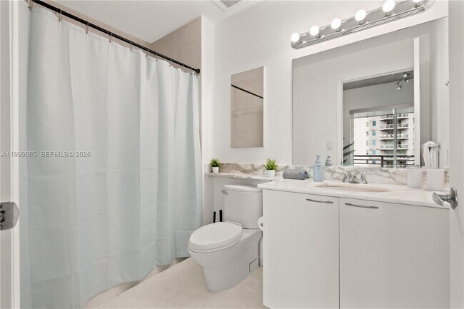 Building Photo - 234 NE 3rd St