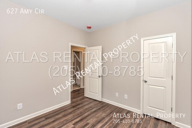 Building Photo - 627 Amy Circle Tuscaloosa, AL 35404